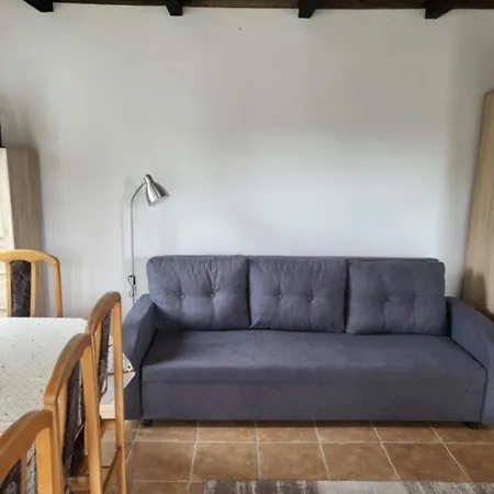 Dom Z Basenem Calorocznym *