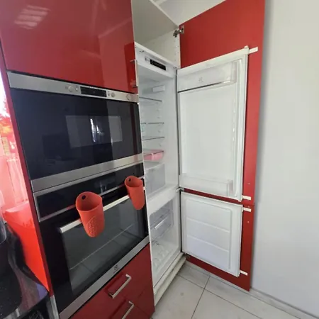 Dom Z Basenem Calorocznym Villa