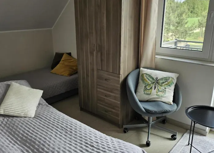 Dom Z Basenem Calorocznym Gostomko