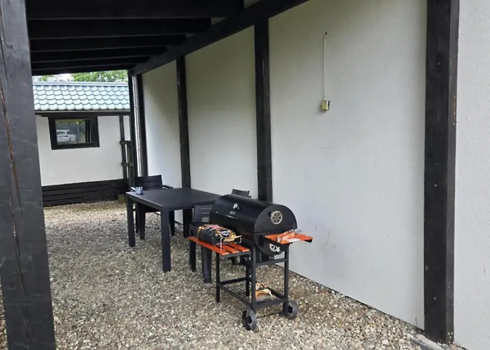 Dom Z Basenem Calorocznym Villa Gostomko