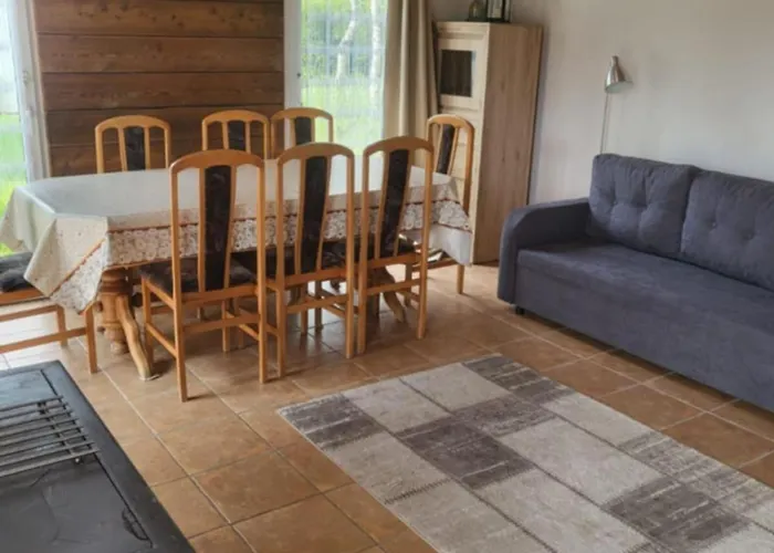 Dom Z Basenem Calorocznym Villa Gostomko